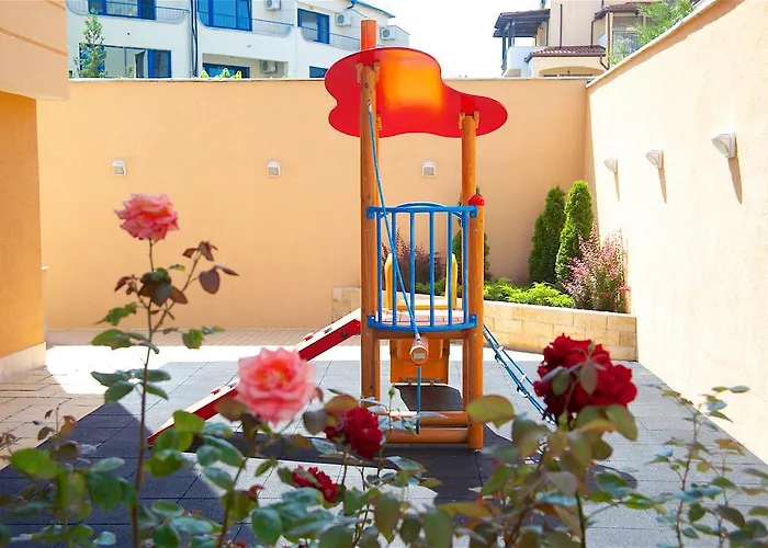 Sunny Complex ساني بيتش