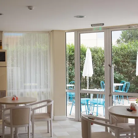 Sunny Complex Ξενοδοχείο με διαμερίσματα Σάνι Μπιτς