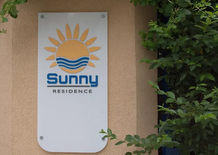 Sunny Complex Апарт-готель 3*